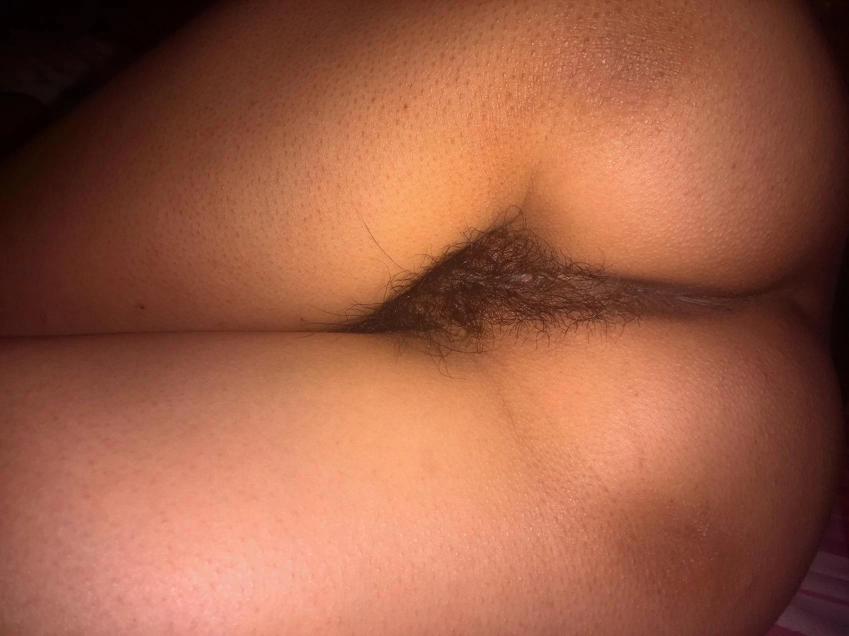 以前和老婆爱爱的照片，毛多，性欲强，逼黑[38P]