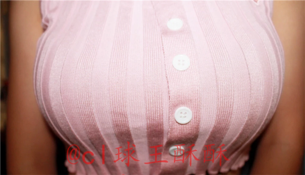 [原创][南京西站]球王酥酥之——蓝色衣服下藏着真空丰满的身体，雪白大乳里有着淫荡不羁的内心，附生活照[24P]