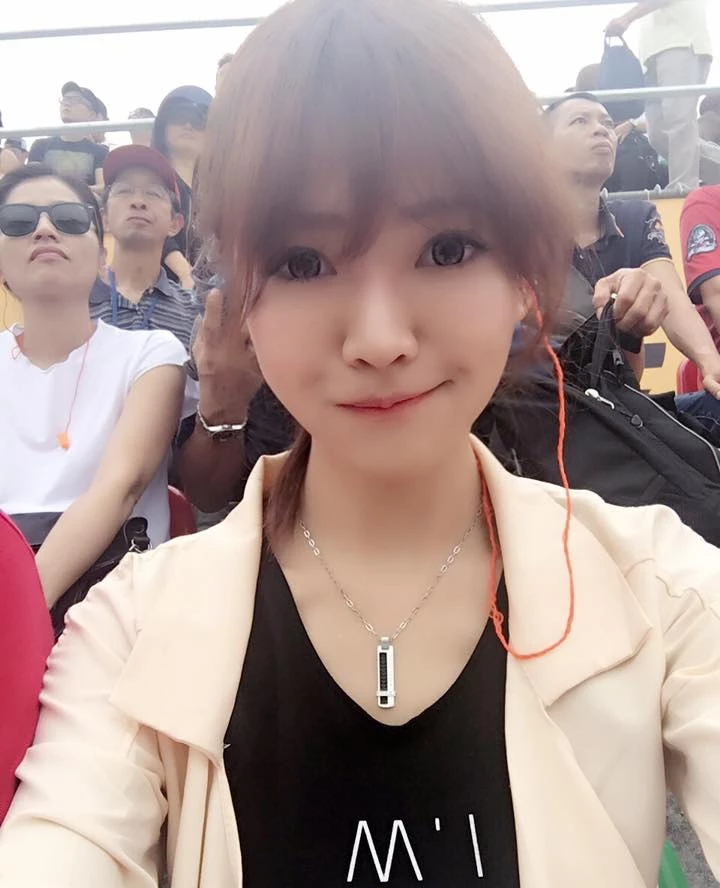 [骚婷婷][露脸套图]很好看的女生带生活照[11P]