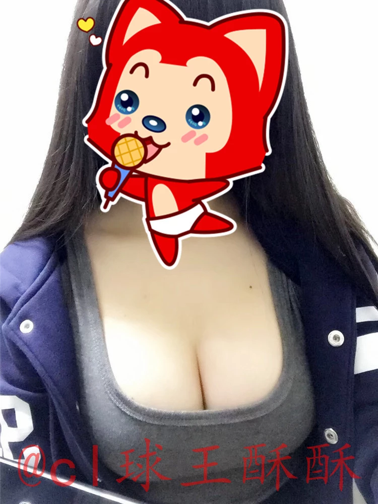 [球王酥酥原创]大白屁股与丰满的巨乳，在透明红色衣裳下散发着迷人的气息，两个车大灯超级亮，图文并茂，附生活照[27P]
