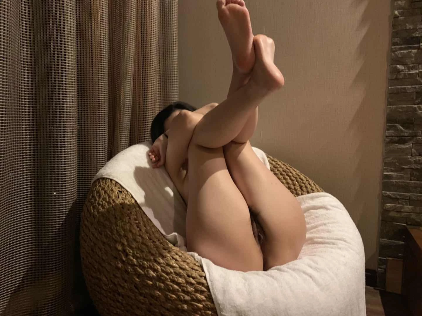 [原创]还是那个重庆小妹，说好的要找人多P，举办了还算成功的4P[35P]