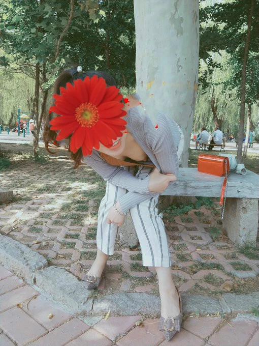 好吧知道大家是想看这样的全是腿～～阿姨还活着耶[19P]