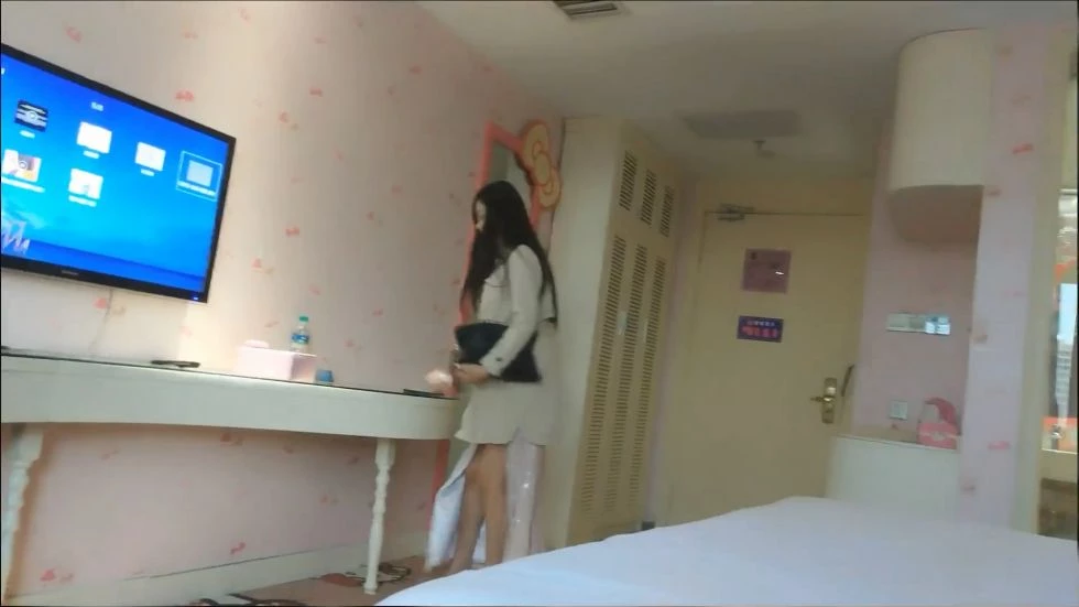 逛会所选秀样子可爱漂亮的混血美女[13P]