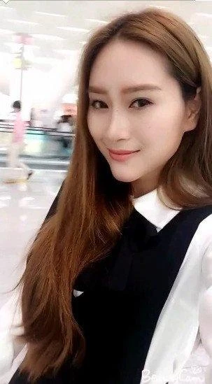 车模为了事业不惜身子让胖导演干[10P]