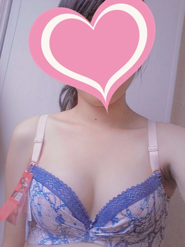 00年的嫩妹，不仅让我成功推倒，还刮了毛，拍了照[27P]