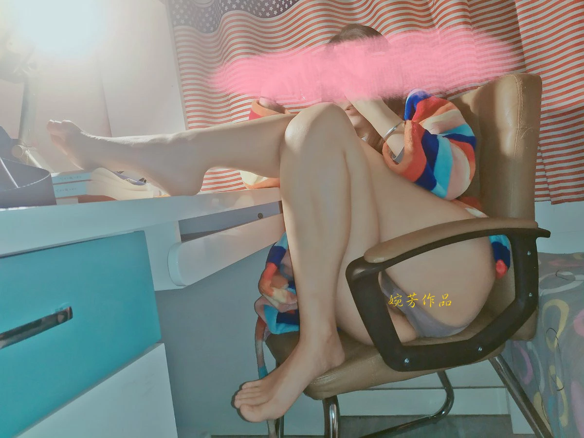 想不想来一炮快的？你今天就连裤衩子都不穿了？带劲[25P]
