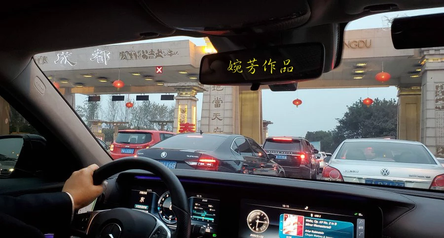回来啦！先自我隔离几天!怎幺打发在房间里无聊的时间啊？憋死了！[28P]