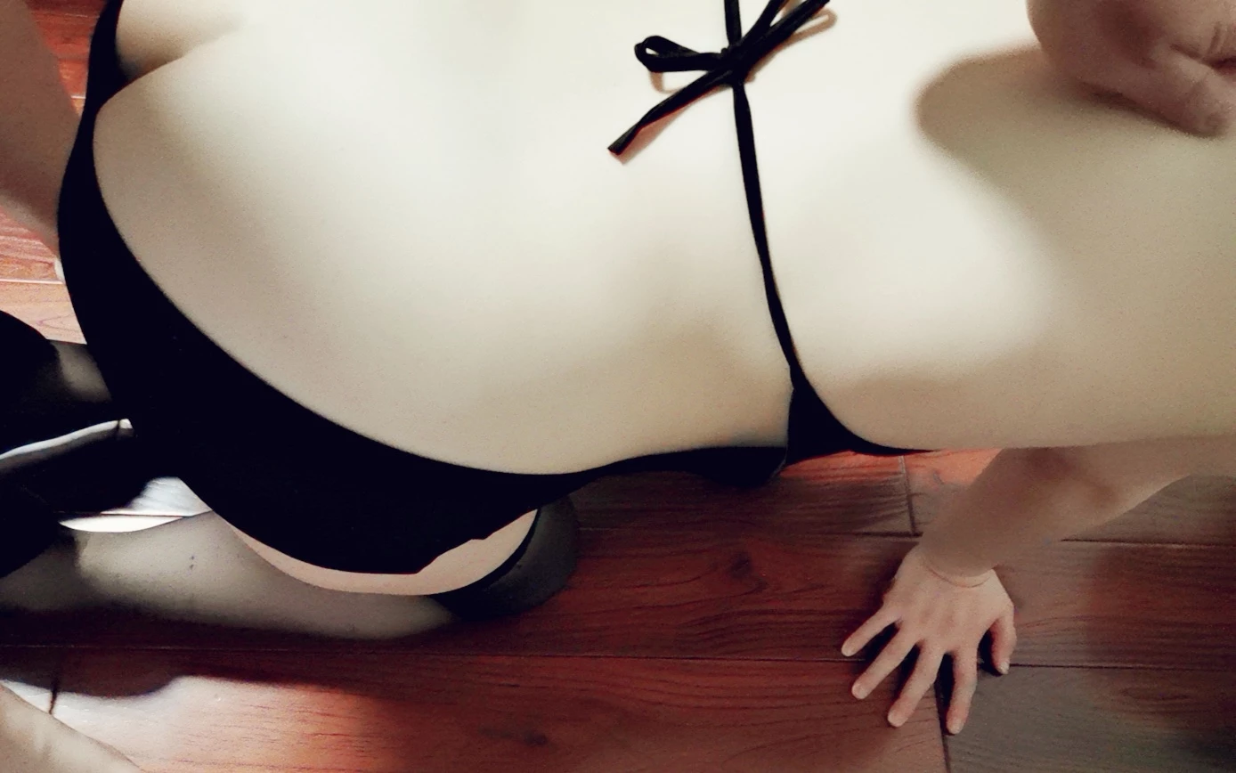 [原创][游客投稿]穿着丝袜的老婆 就算操了10年也性趣十足[24P]