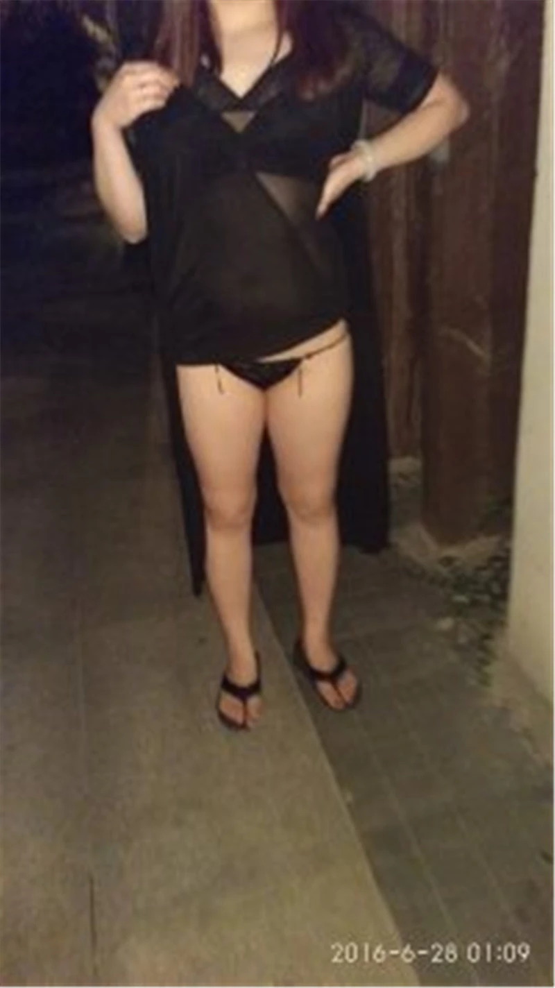西安少妇深夜玩露出，露脸[10P]