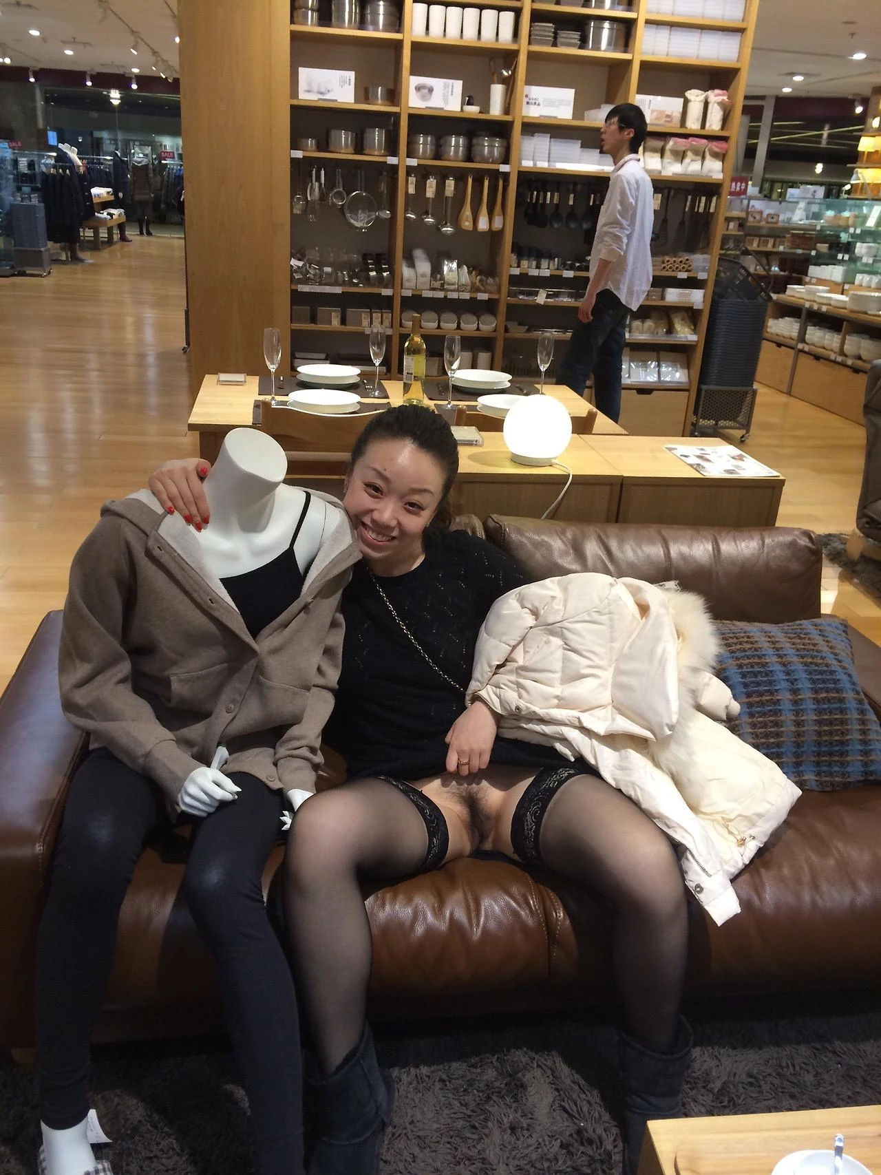 露脸上海白领人妻、巨乳浪臀淫荡露出大合集（第二部）[50P]