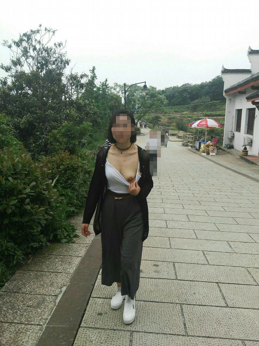她，生性豪放，她，生性淫荡[10P]