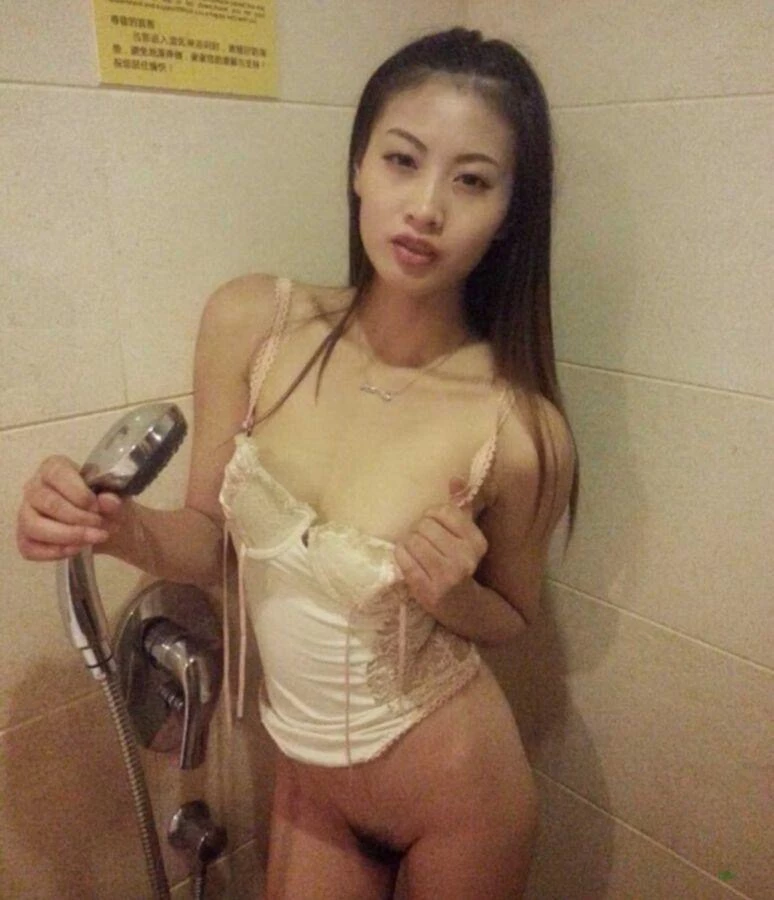 旅行归来约会人妻10P]