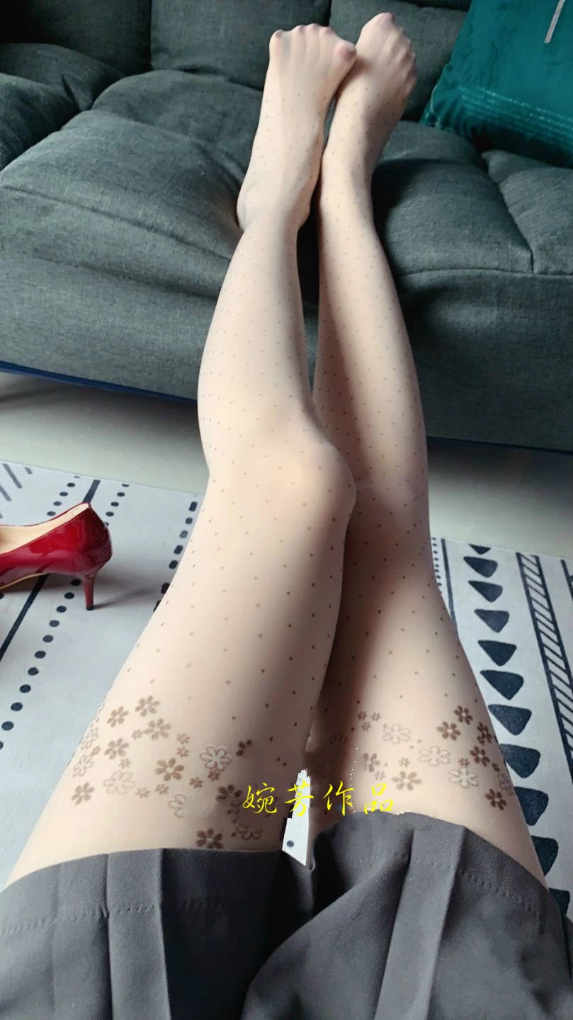 小哥哥要的真空连体丝袜!哥哥喜欢什幺样的原味丝袜呀？爱你[21P]