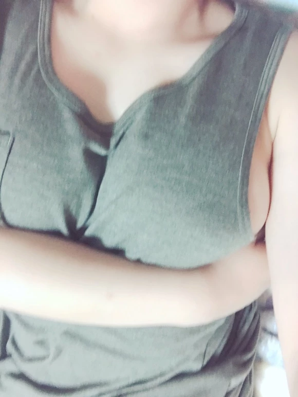 OL姐姐美乳裸体自拍[10P]