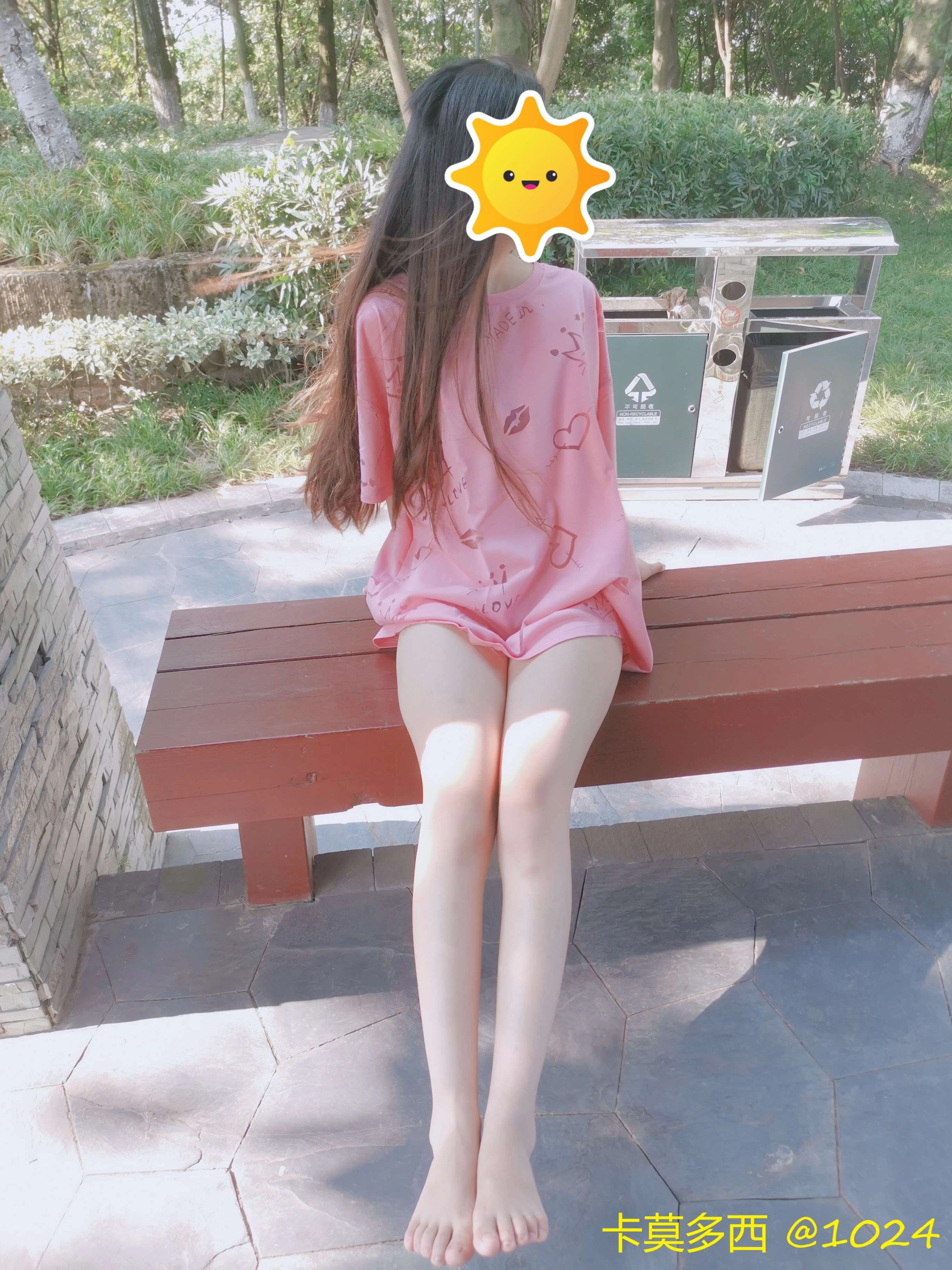 [原创][带验证]最近爱上了露出，带上99年媳妇去公园游玩，诱惑力十足[22P]
