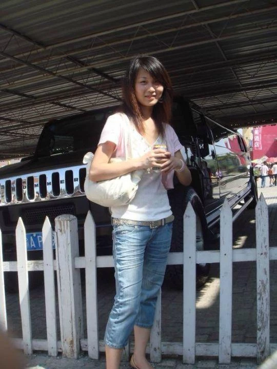 骚货前女友很喜欢裸体自拍[25P]