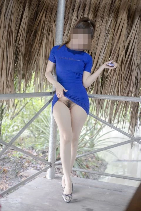 蓝衣服的外露[32P]