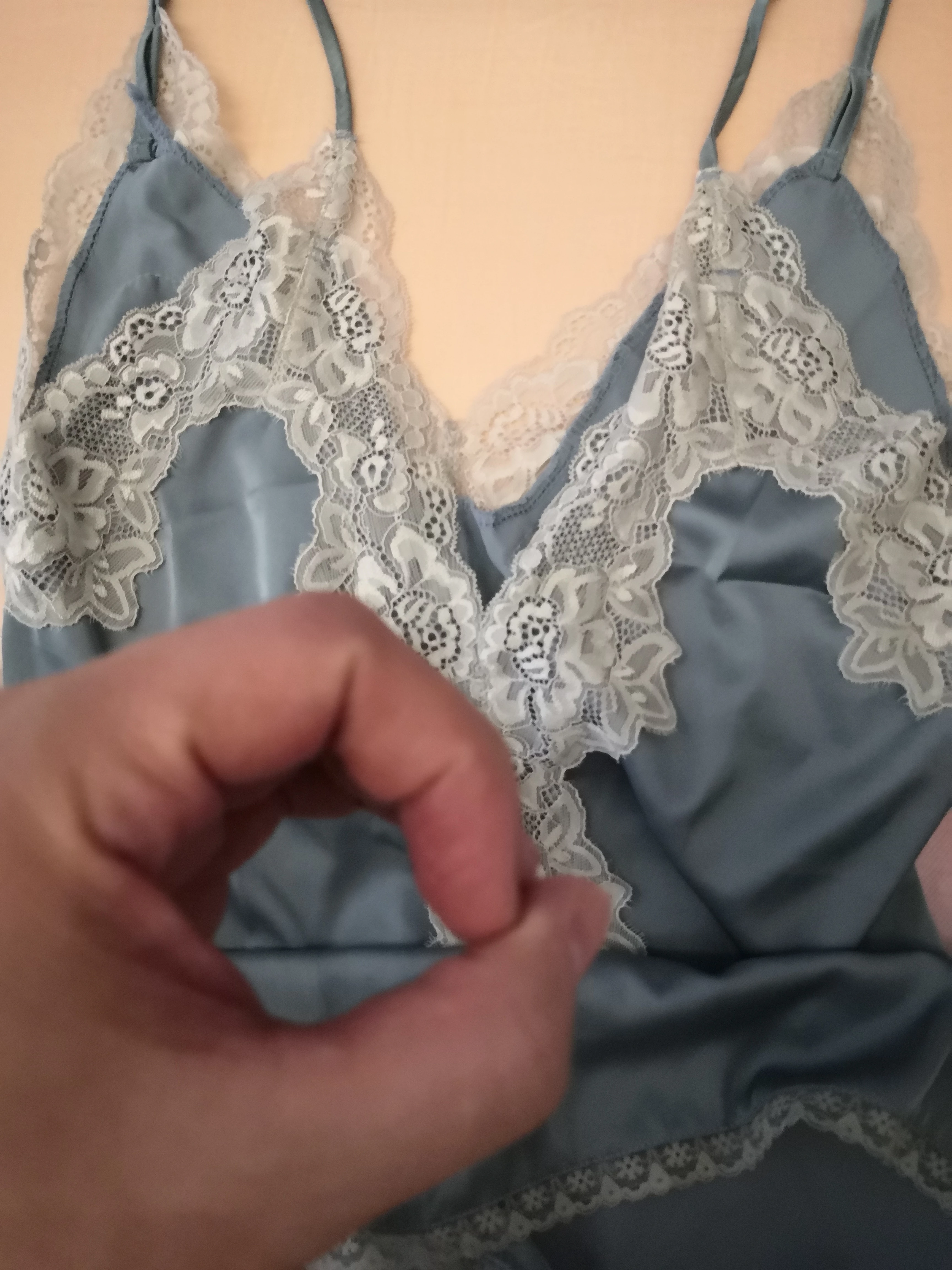 [原创][手势认证]带着骚妻跟大家见面，欢迎评论，老婆会看的[20P]