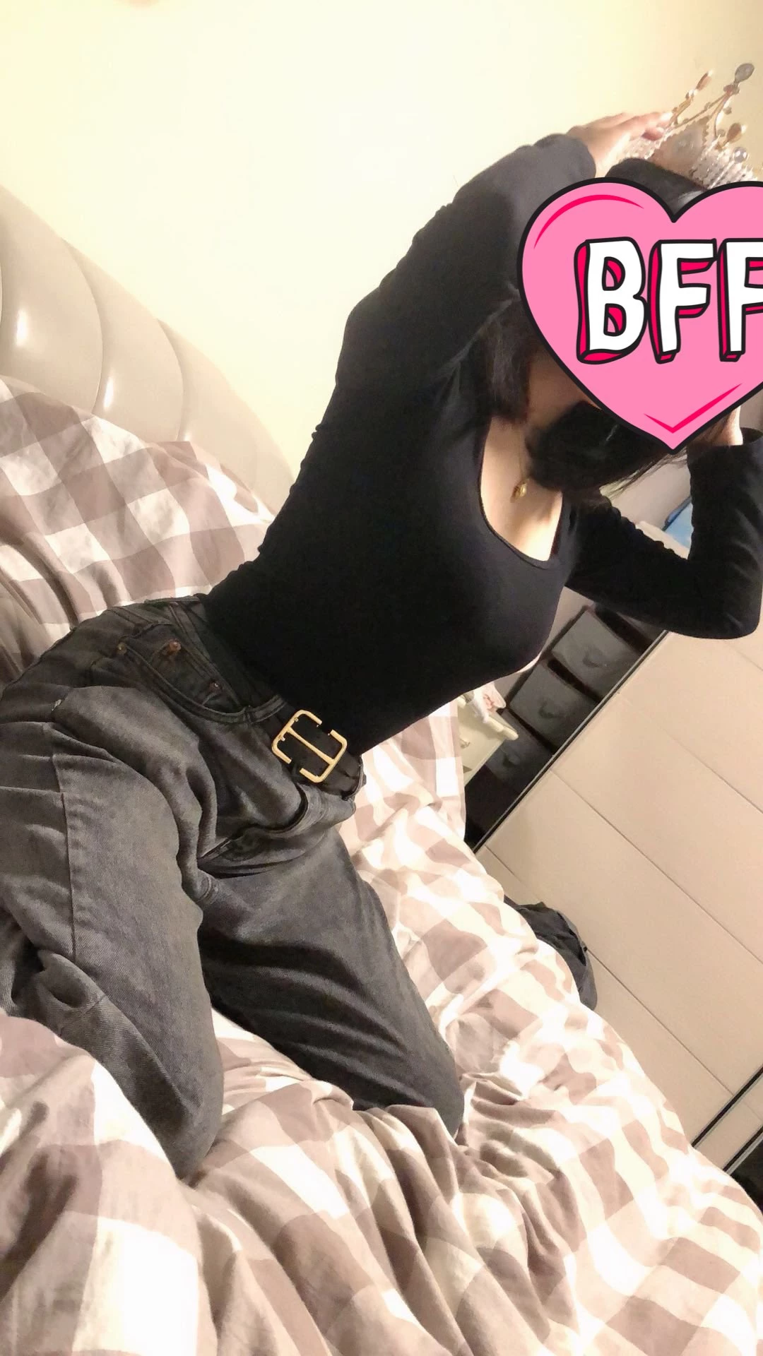 还在哺乳期的媳妇，乳头上还挂着乳汁。[15P]