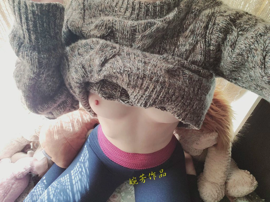 大姨妈快要来了，咪咪好胀呀！欣赏一下干净的小bb吧[14P]