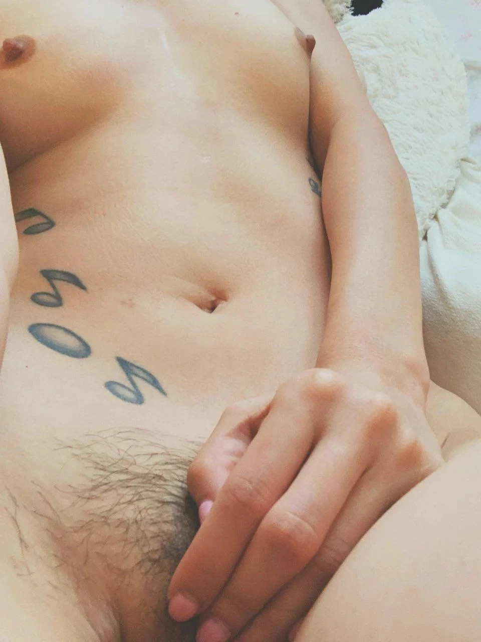 性欲超强的轻熟女，表面清纯脱掉衣服很骚[16P]