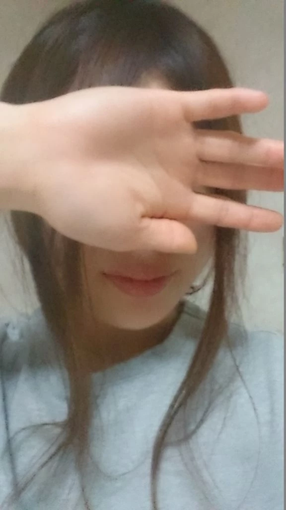 少女魅惑的粉嫩自拍[15P]