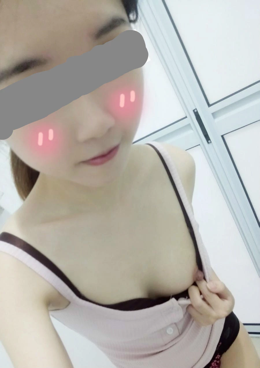 身材不错妹子撩开内裤呻吟浪叫不断很是诱惑[14P]