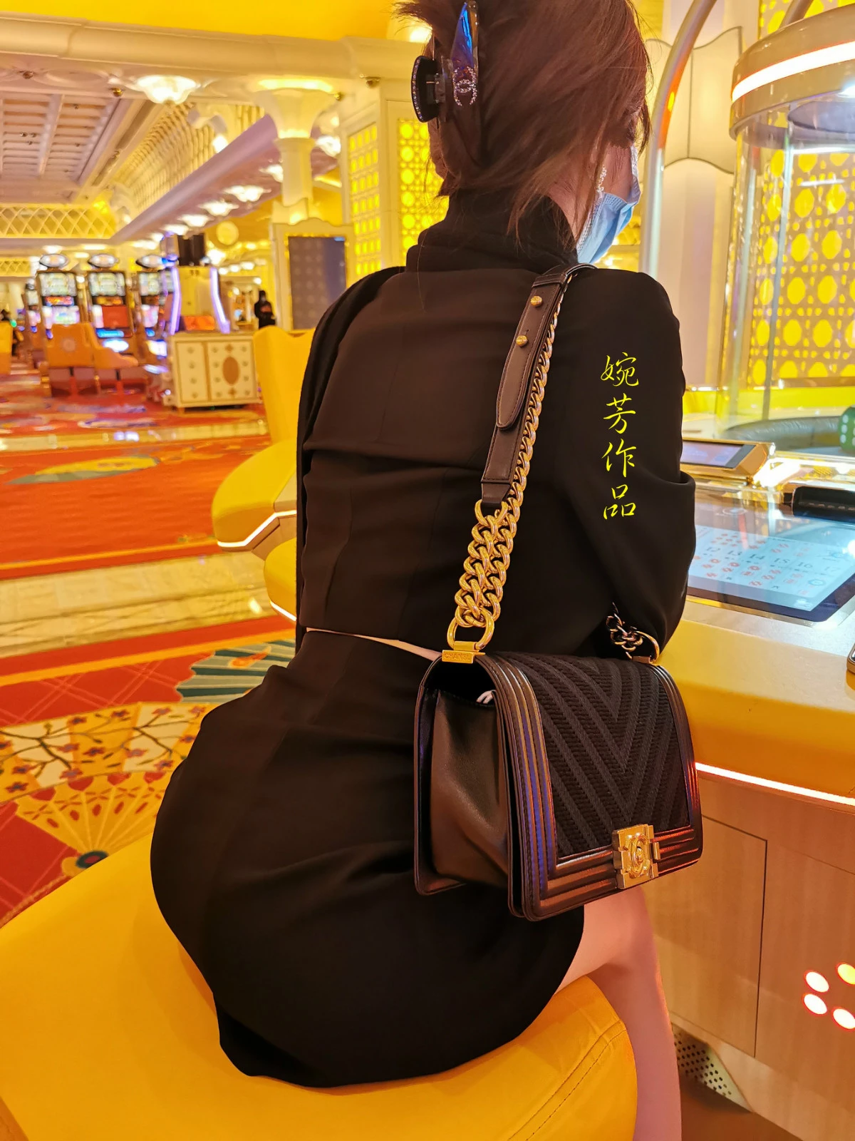 公司的年会又要办了！又要被那帮油腻老总对我灌酒抽水了暴露表演[12P]