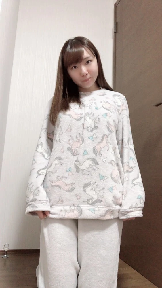 D奶妹子居家偷偷自拍给男友看[14P]