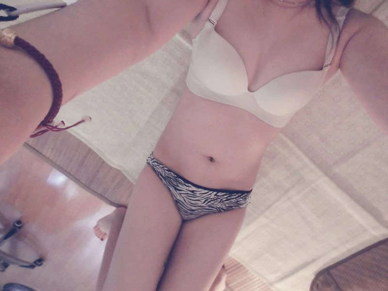 周末啦！她的逼逼！奶子！蠢蠢欲动了[21P]