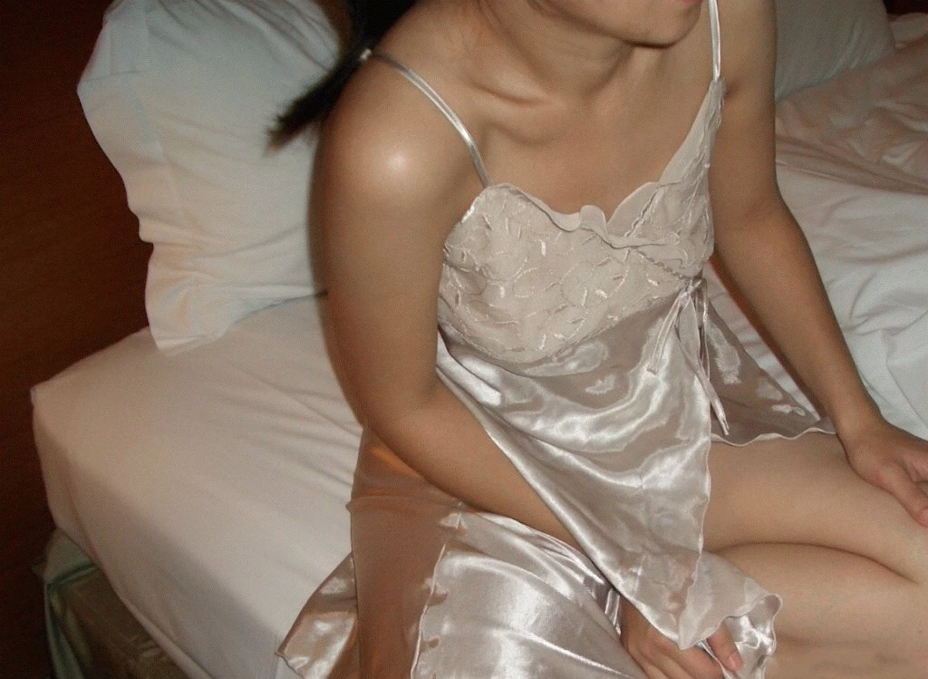 人妻的粉红鲍鱼还挺嫩[11P]