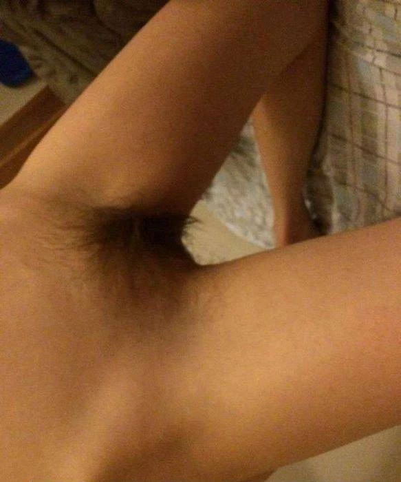 寂寞小妹儿宿舍开炮[10P]