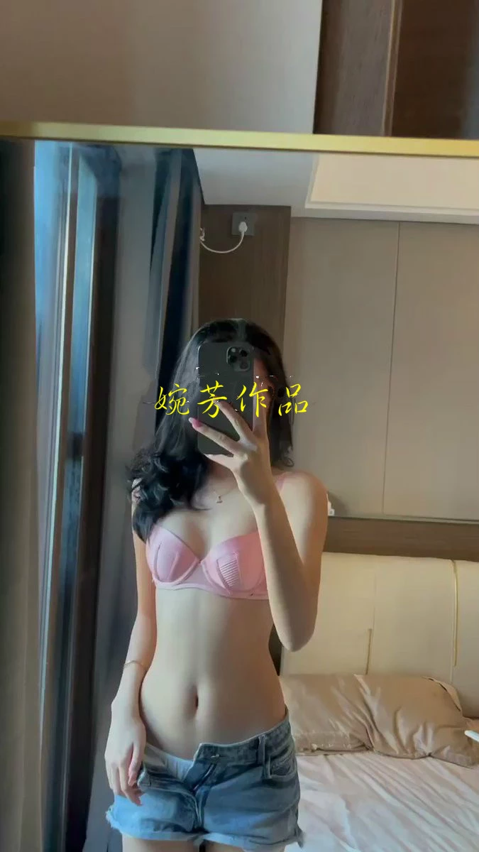 姐姐骚不骚臭弟弟喜欢吗?弟弟想把鸡吧塞进姐姐的骚逼吗[29P]