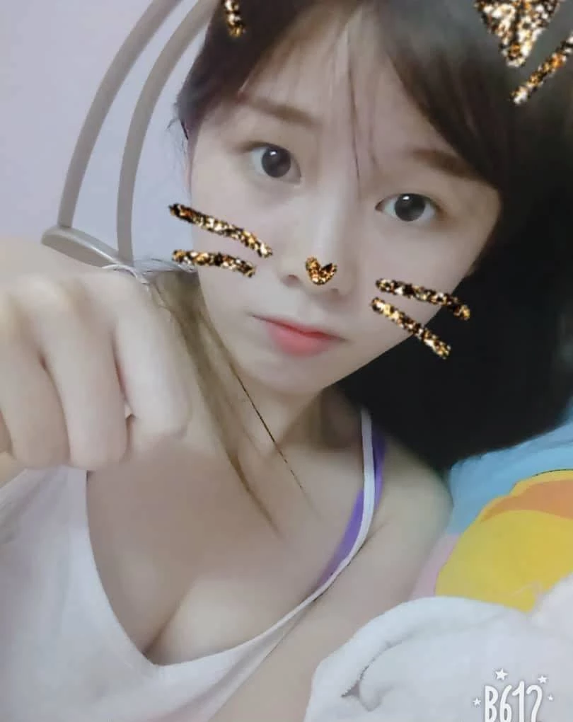 调皮小可爱[10P]