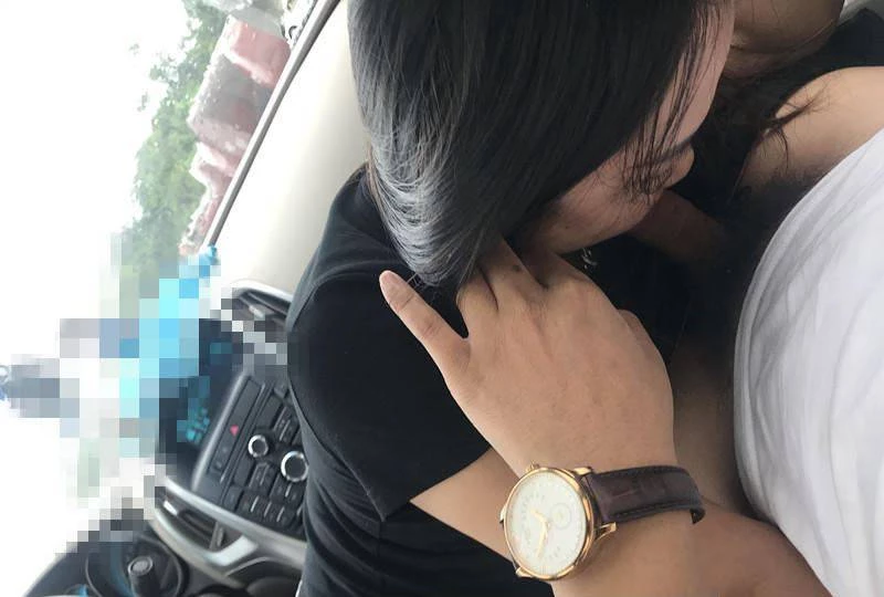 与老婆在车上来了一次[17P]