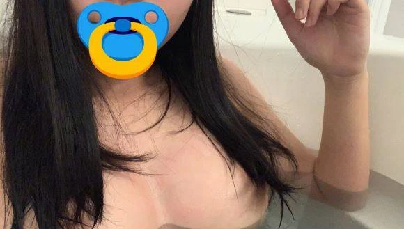 巨乳女大学生的鲜奶自拍[10P]