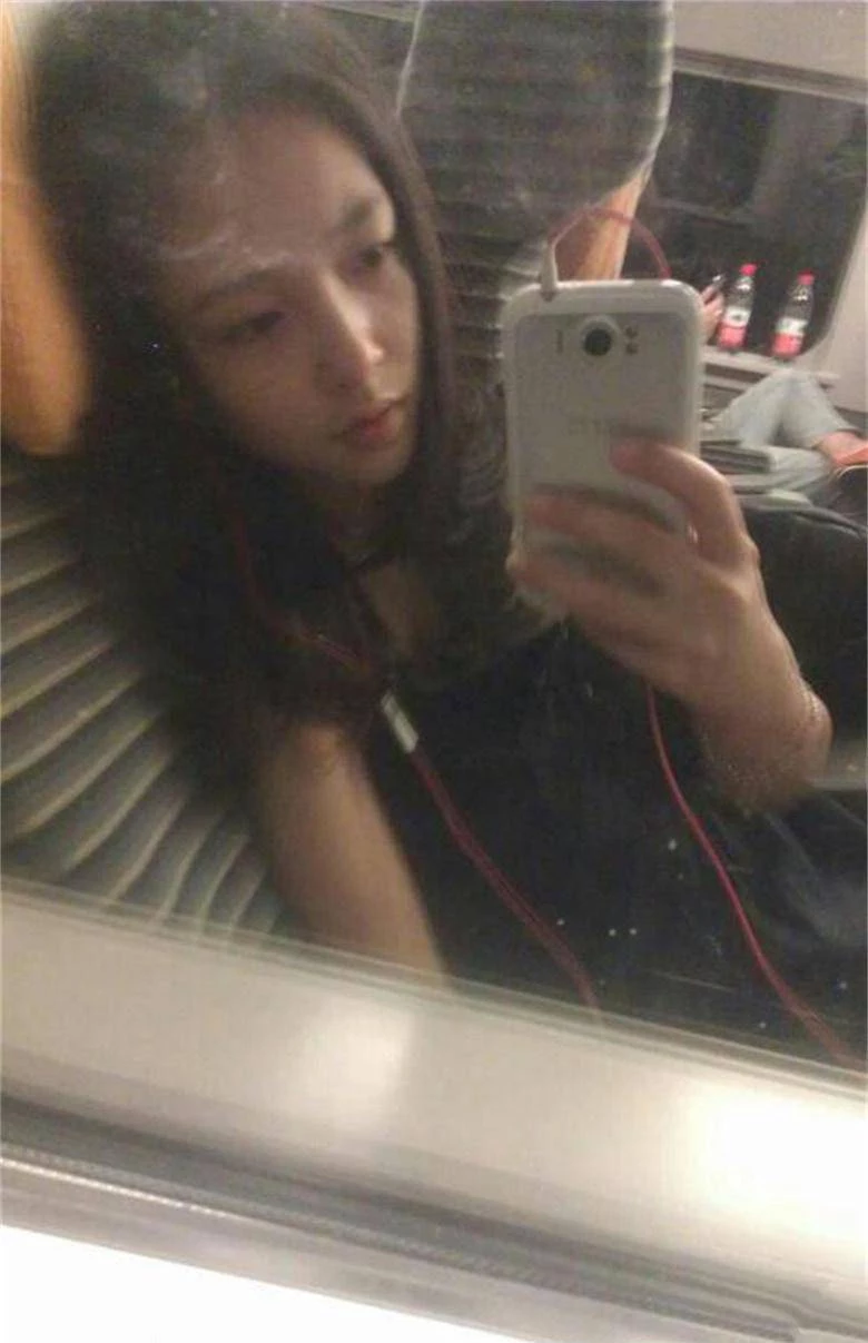 外表清纯少女床上竟是淫娃荡妇[38P]