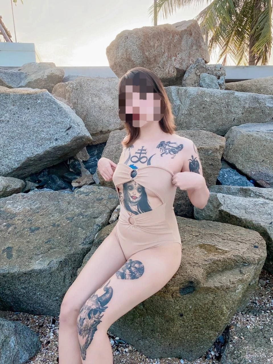 大哥的女人就是水灵，胸大无毛水多多[10P]