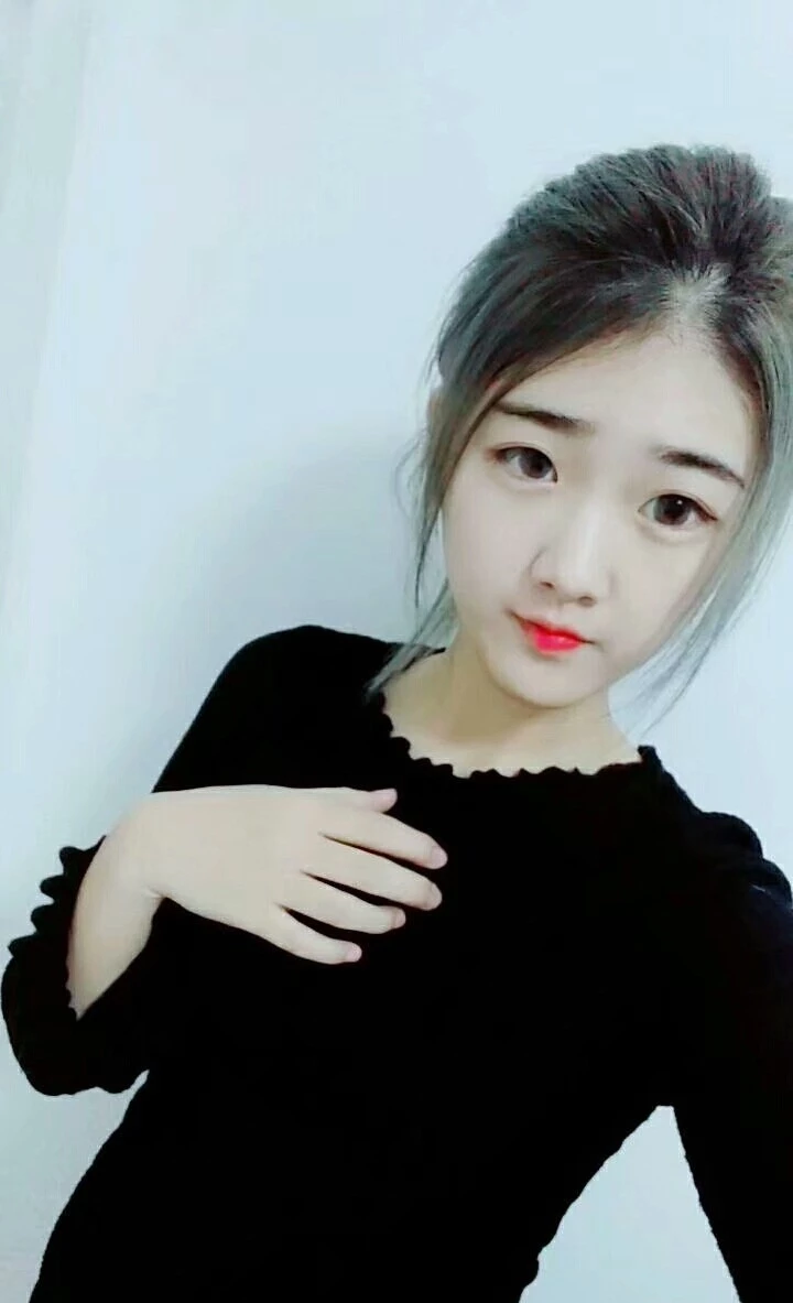 粉嫩骚逼扣骚逼揉奶子[14P]