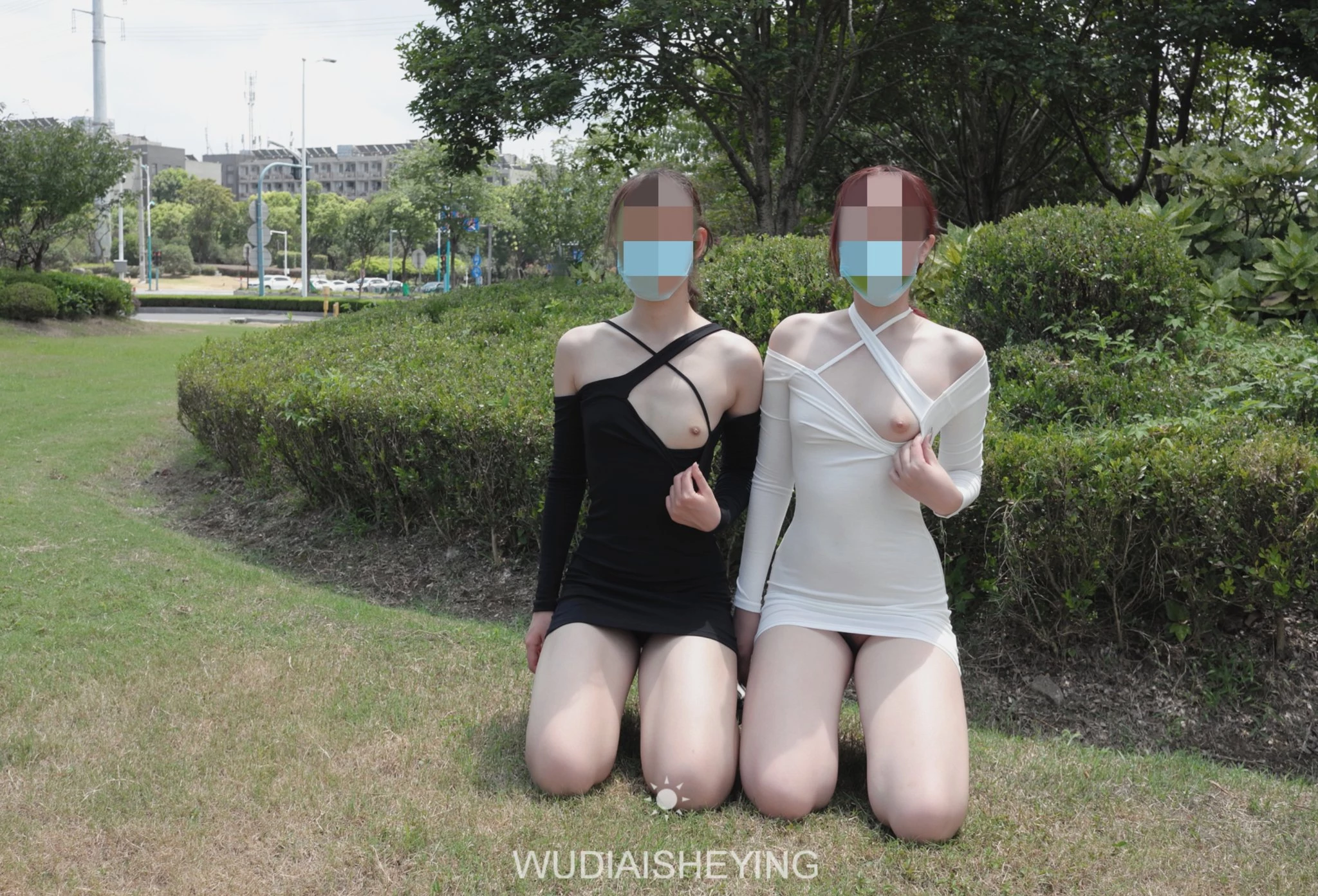 爱露出-无敌爱色影04-黑白姐妹花[19P]