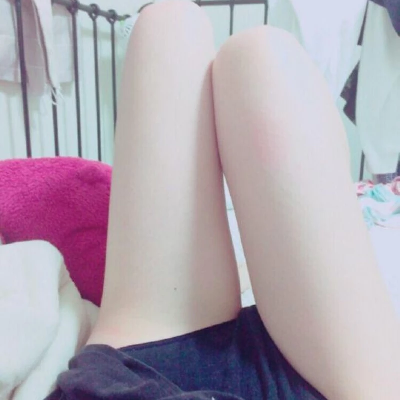 出经人事的粉嫩妹子[13P]