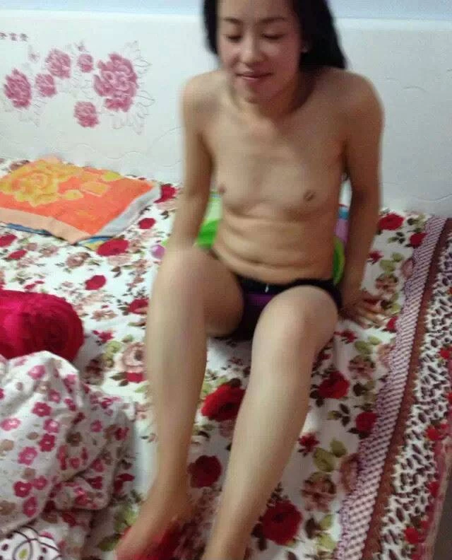 粉嫩多汁的拜月美鲍含苞待放[46P]