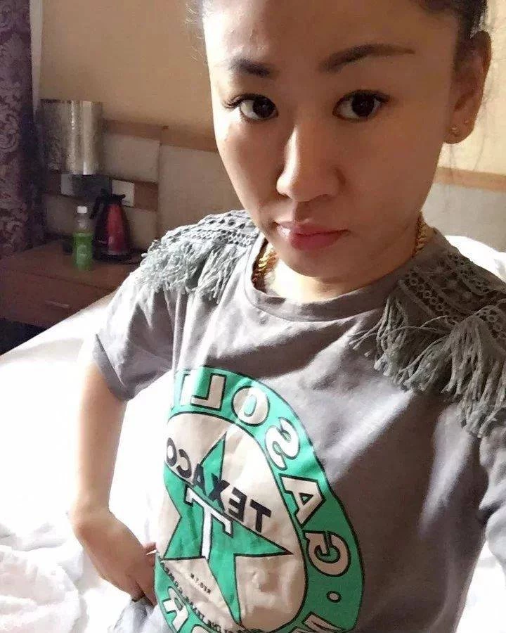 老情人点燃一支烟说歇会再干[22P]