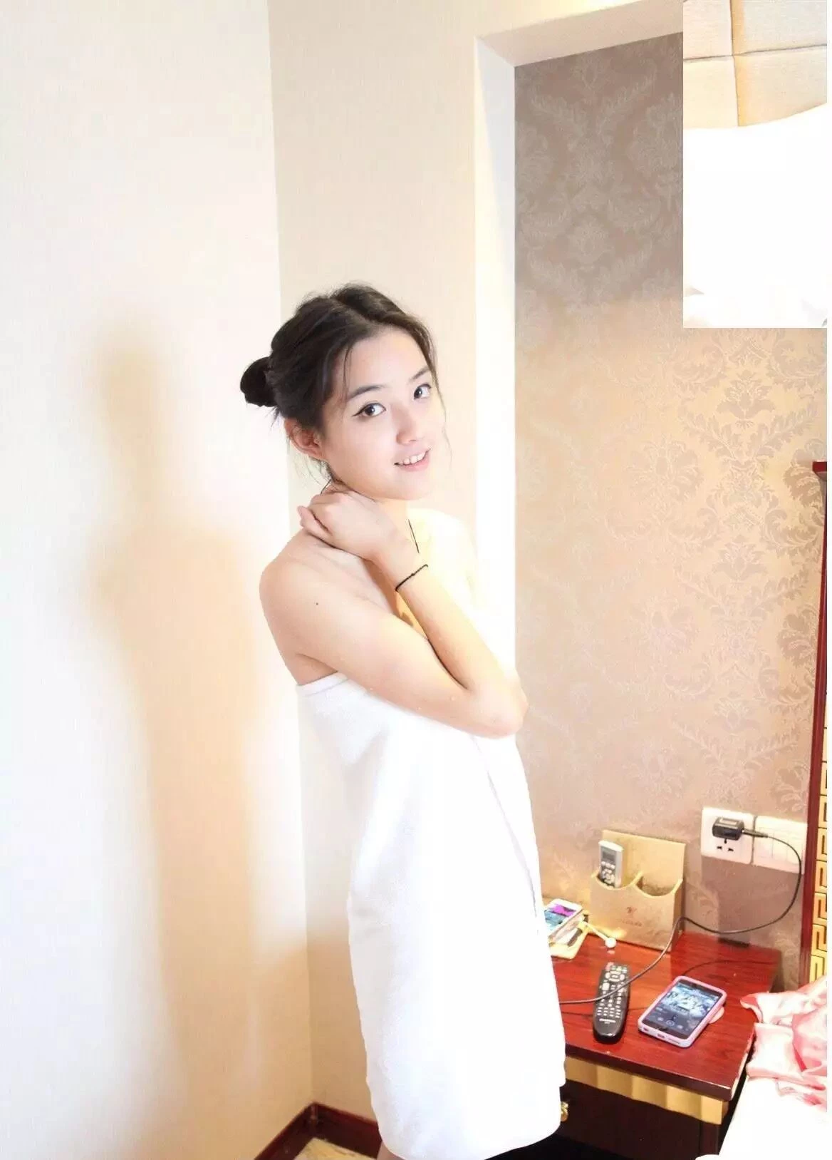 漂亮校花青春的胴体让人着迷 [21P]
