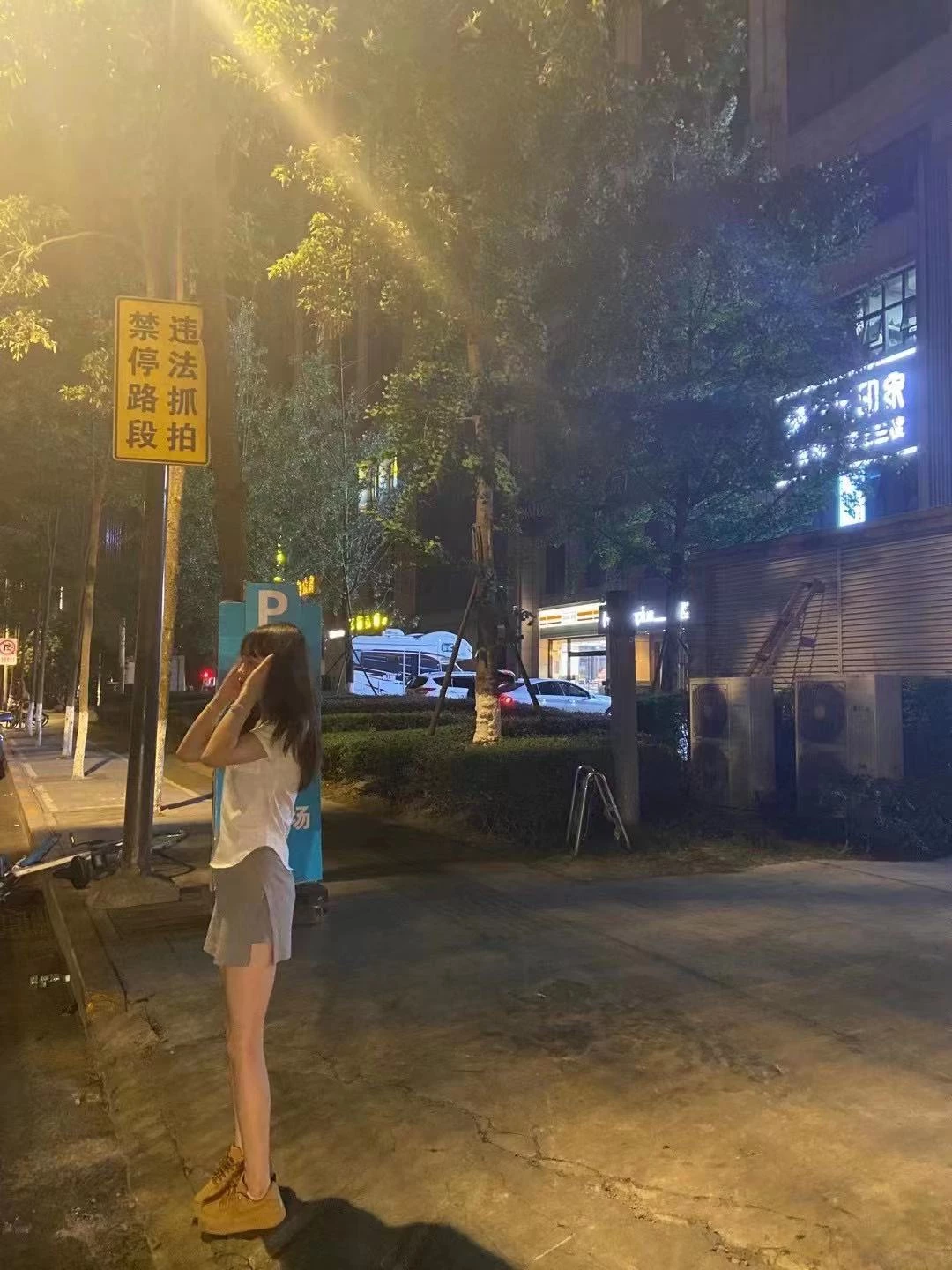[原创][斯基小站]游客投稿，理工男有幸约到028极品大长腿小姐姐，可甜可咸，主动吃鸡，附生活照[28P]