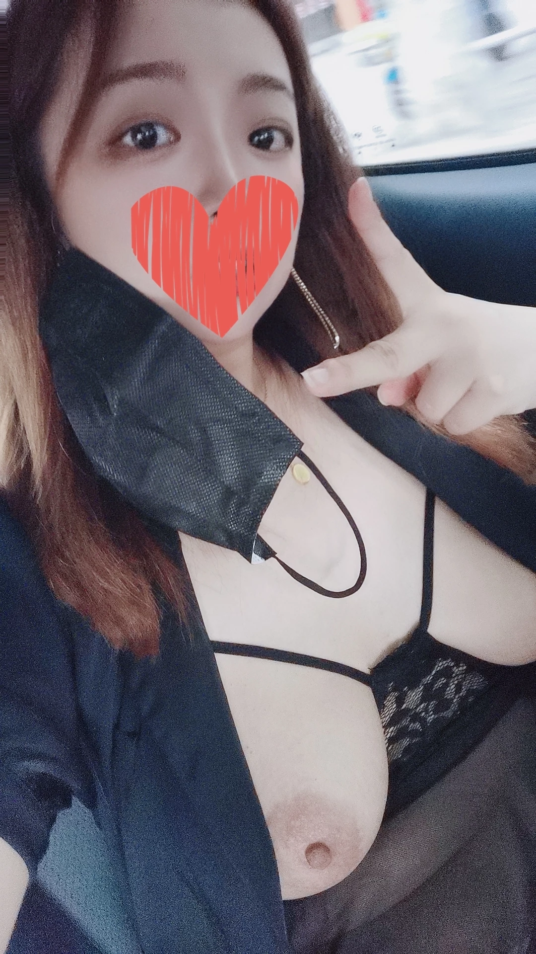 [原创][手势认证]大姐姐也要揪住夏天的小尾巴，逛街式露出公园和超市外拍[190P]