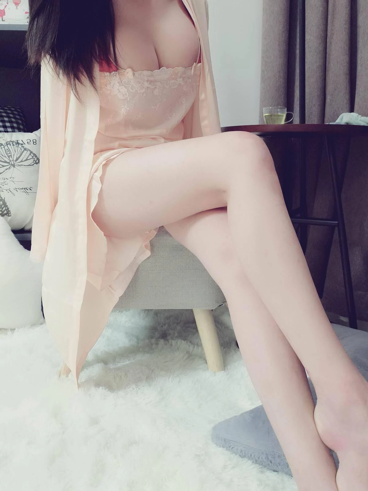 草在结它的种子，风在摇它的叶子误入桃花深处[19P]