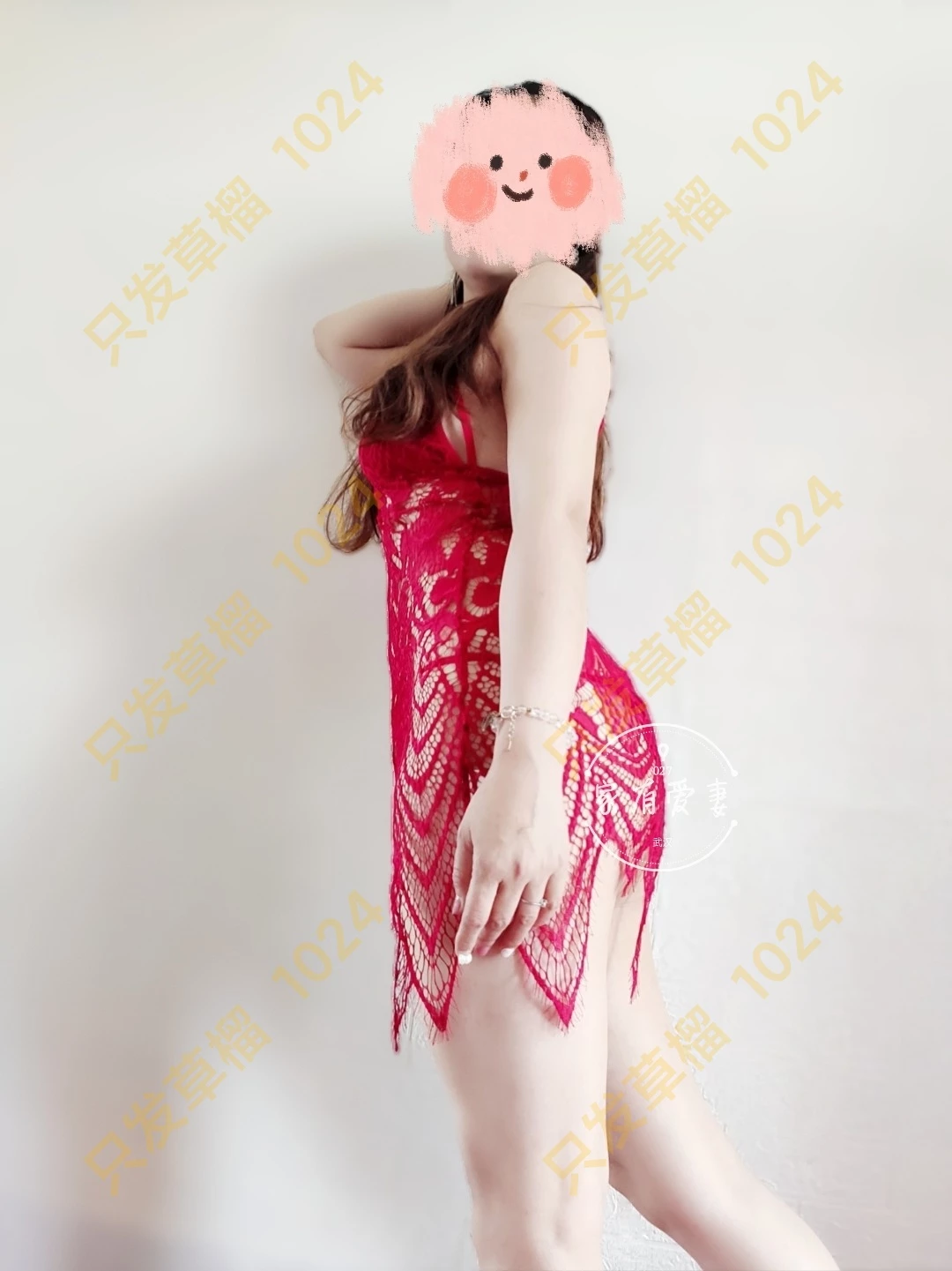 [家有爱妻][手势认证]骚妻展示一波，常规性交，无亮点[30P]
