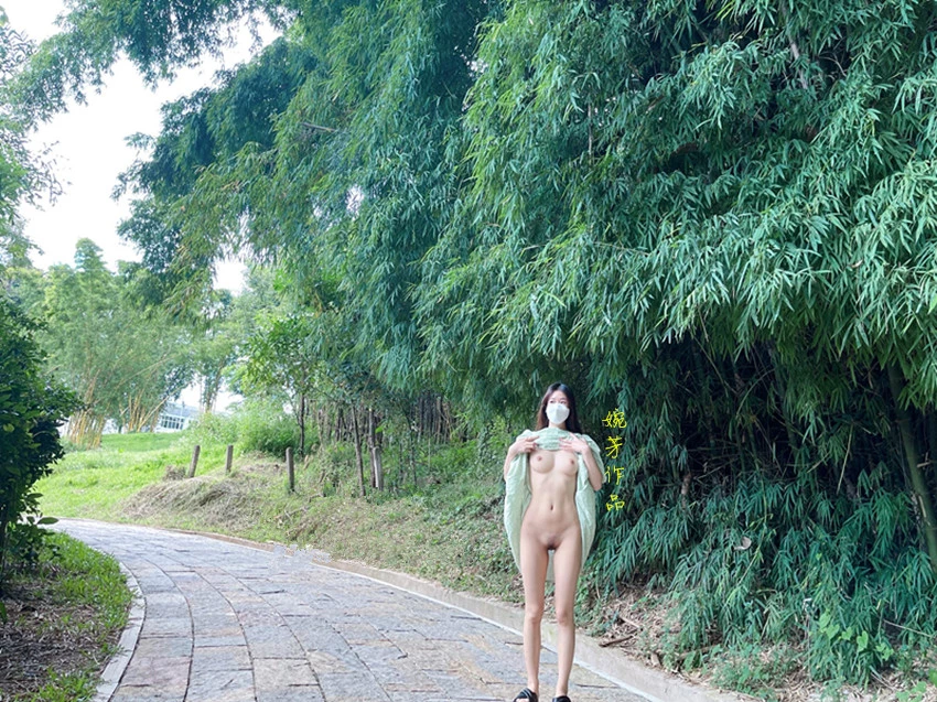 来看看身材叭!内心的需求只有自己知道，好想尝尝哥哥的精液[22P]