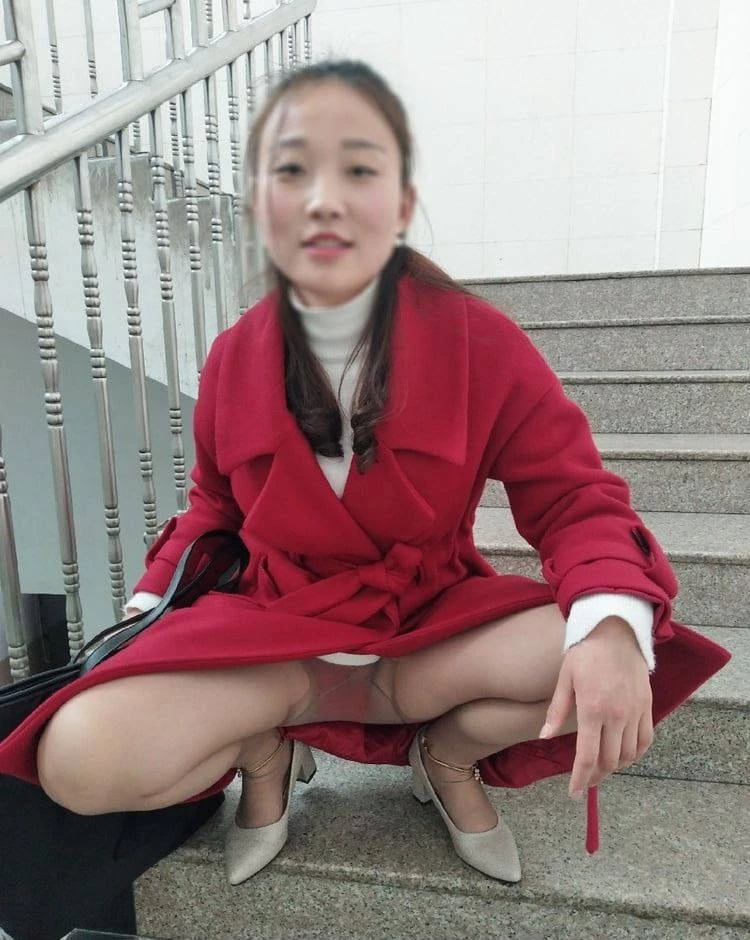 趁父母没在家出去放飞自我[12P]